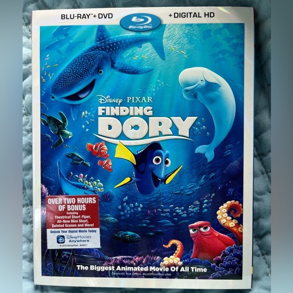 SEALED Disney Pixar Finding Dory sealed cover jacket Blu-Ray DVD - Picture 1 of 3